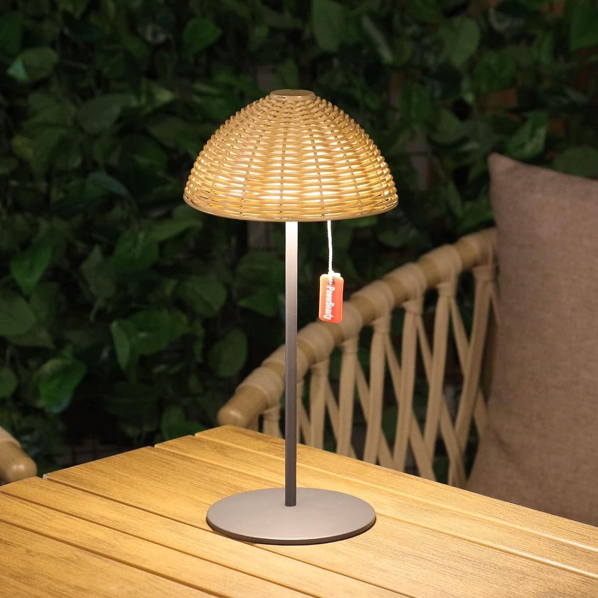 Outdoor Tischleuchte wiederaufladbar - LED tragbare Rattanlampe wetterfest mit IP44