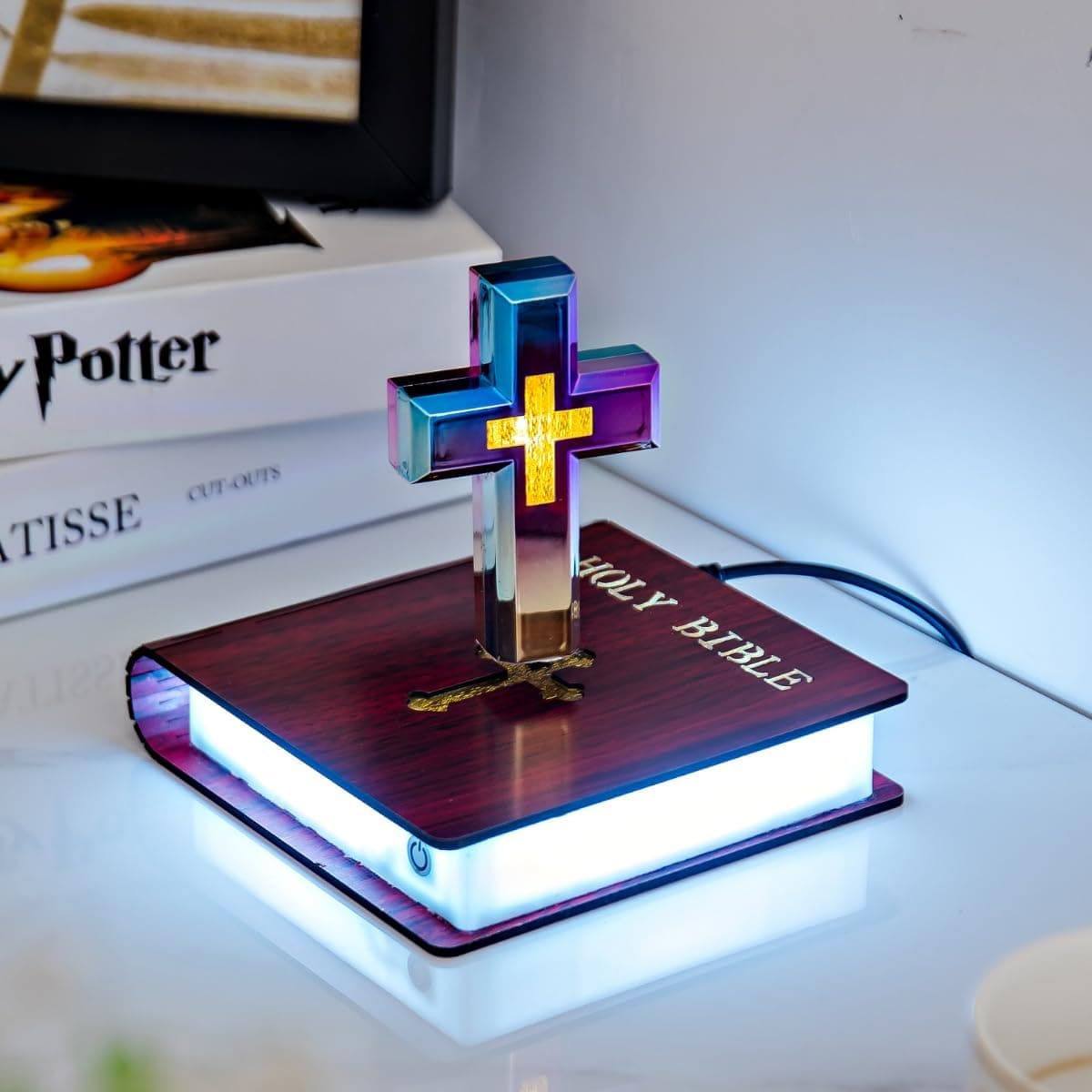 RGB LED照明で浮かぶ磁気式キリスト教十字架 - ナイトランプ 10種類の