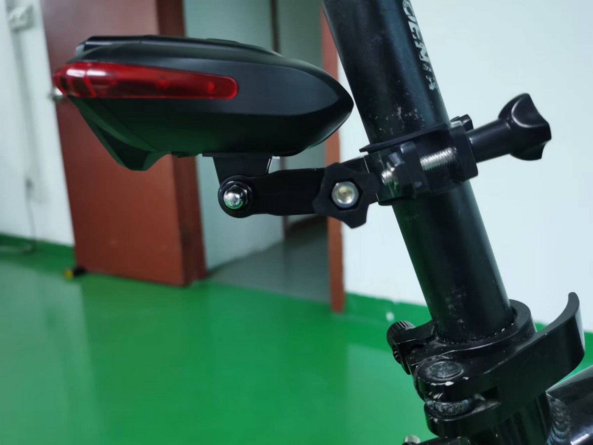 Fiets Fietsspiegels met 4,3-inch kleurenscherm 130° groothoekbeeld Fietsen Achteruitrijcamera 1080P Nachtzichtfietsencamera met 360° verstelbare beugel voor mountainbike Road E-Bikes,Deluxe