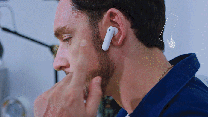 dịch m2 qua tai nghe