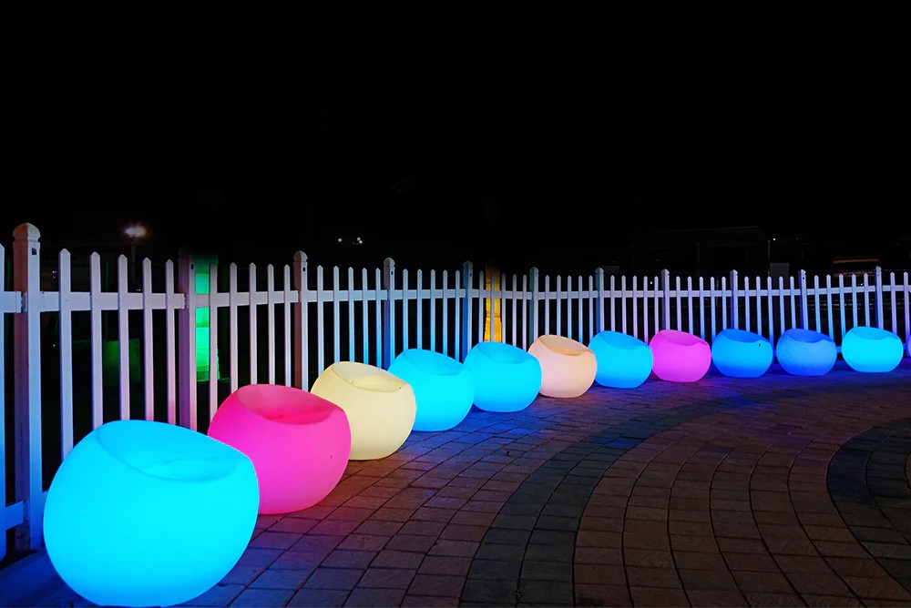 プラスチック製アウトドアチェア - PVC LED ソファ 照明付き 56x46cm