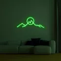 Világos LED neonreklám a falon 3D - HEGYEK 75 cm