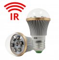 Extra additional IR night vision in a light bulb with 6x IR LEDs - range up to 8 meters