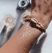 Bioloģiski noārdāms Glitter ādai + matiem + bārdai — mirdzoši spīdīgi rotājumi — Glitter dust 10g (balts)