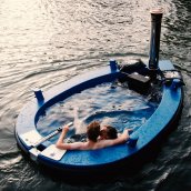 Vruća kupka u brodu - Hot Tug