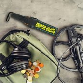 Handheld metal detector wand on 9V battery - (sound/vibration/LED signaling)