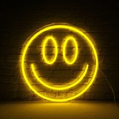 스마일 - 벽에 빛나는 LED 네온 로고 조명 광고 스마일리