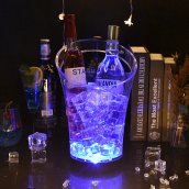 Seau à Champagne Seau à Glace LED 6L - Effet Dégradé Coloré, Parfait Pour Rafraîchir Bières, Champagne Et Vins à La Maison Seau Changement Couleurs