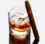Whiskey glas - unieke bourbon glazen beker met sigarenhouder 260ml