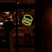 벽에 LED 조명 네온 로고 광고 - BURGER