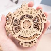 Quebra-cabeça de calendário de madeira 3D Diário (Ano / Mês / Dia) - 21 peças