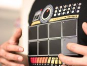 Batería electrónica camiseta con la percusión