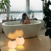 Floating speaker - ball swimming pool bluetooth waterproof speaker IP67 with color lights RGB LED + 5W