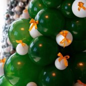 Árvore de balão - Árvore de Natal com balão inflável (66 balões de natal) - Branco / verde até 195cm