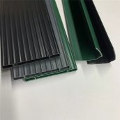 Plastová výplň pletiva a panelov z PVC lišty - 3D pásy do plotov Sivá farba