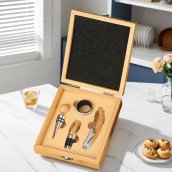Cutie cadou din lemn pentru accesorii vin set de lux - 4buc