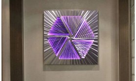 Zilverkleurige metalen wanddecoratie - Metalen LED-achtergrondverlichting RGB 20 kleuren - Driehoeken 50x50cm