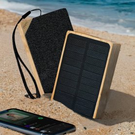 Altavoz de bambú con Bluetooth y energía solar de 3 W.