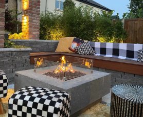 Propan brannkasse – utendørs gasspeis i hage + firkantet bord (støpt betong)
