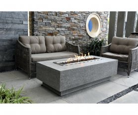 Meja taman dengan lubang api (perapian gas luar ruangan yang terbuat dari beton) - Persegi panjang