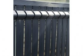 Staket PVC-ränder för styva paneler - vertikal PLASTFYLLNING FÖR nät och paneler