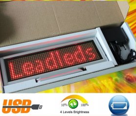 Interaktivt LED-display med tekst, der glider 22x7,6 cm - rød