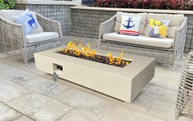 Outdoor-Gasfeuerstelle + Garten-Couchtisch aus Beton und Travertin 152x70 cm LUMISA beige