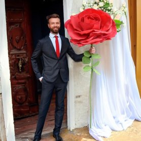 Alla hjärtans ros - XXL Stor blomma röd ros present 1,6m