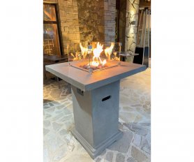 Vysoký barový stůl s integrovaným plynovým ohništěm do exteriéru z litého betonu