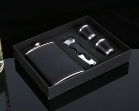 Set de regalo de lujo - Matraz (botella) + abridor + 2x tazas