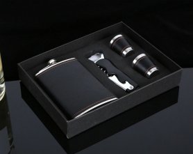 Coffret cadeau de luxe - Flacon (bouteille) + décapsuleur + 2x tasses