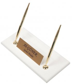 Porte-stylo de luxe en cuir blanc avec plaque signalétique dorée + 2 stylos dorés