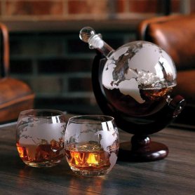 Whiskey globe decanter set with ship - 1 whiskey carafe + 2 glasses and 9 stones