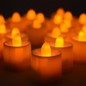 Lilin Flameless LED dengan denyut - oranye
