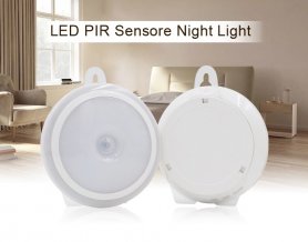 Rund LED-lampa drivs av 3x 1,5V AAA-batterier + rörelsesensor