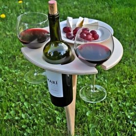 Mesa de picnic portátil de madera para vino y aperitivos (botellas y copas)