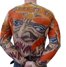 T-shirt tatuagem - rosto assustado