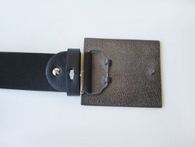 الرجل الأسطورة - مشبك