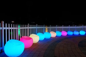 Пластиковий вуличний стілець - ПВХ LED диван з підсвічуванням табурет 56x46 см - колір RGB + IP44