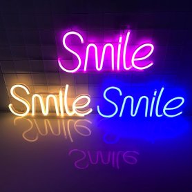 SMILE - neonovy LED svietiaci nápis na stenu visiaci