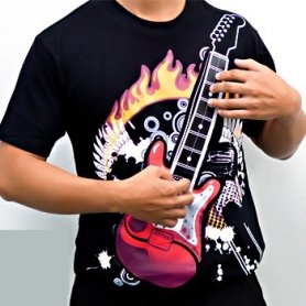 T shirt geek - Bermain gitar