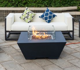 Erdgaskamin mit Tisch - Outdoor-Betonfeuerstelle für Gasbombe - 102x102 cm - KANASTAS