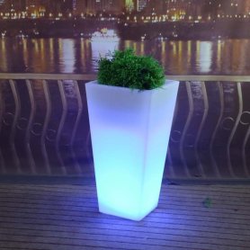 LED 花盆 - 可更改 RGB 颜色 + IP44 (30x30x50 cm)