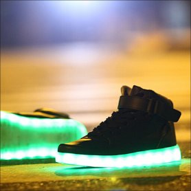 Svietiace topánky sneakers čierne - ovládanie cez bluetooth na mobile