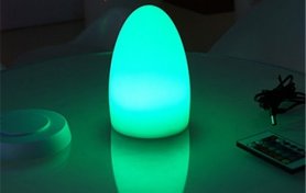 ​Kiaušinio lempa - LED dekoratyvinė lemputė keičia spalvas + nuotolinio valdymo pultas - aukštis 23cm