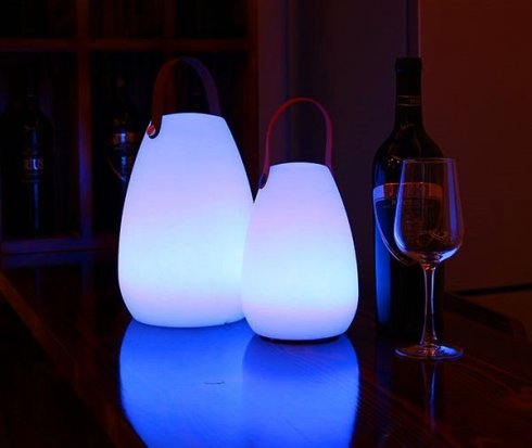 Lampe LED portable LED avec poignée - 8 couleurs au choix protection ...