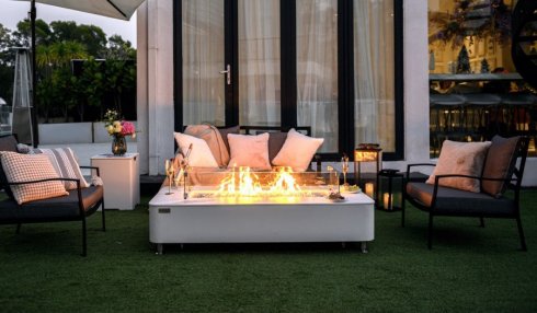 Luxusný keramický stôl + plynové ohnisko (propán) prenosné do exteriréru - Biele