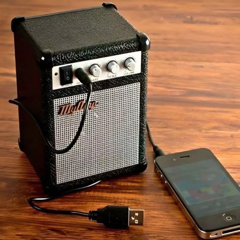Mini reproduktor s retro designem 5W a 3,5mm jackem pro mobilní telefony
