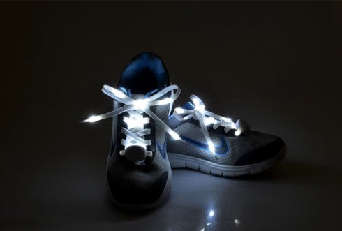 Blikajúce LED šnúrky do topánok - biele