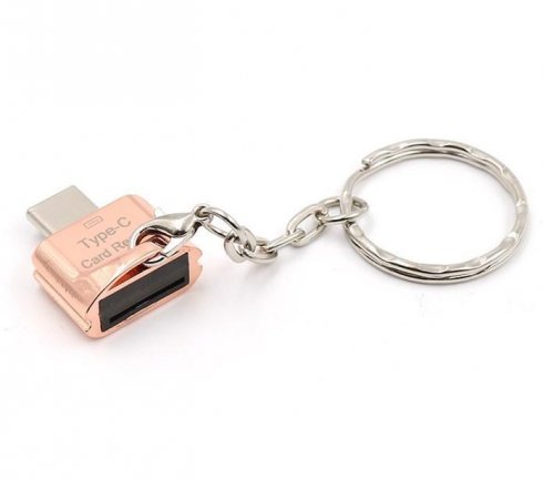 带有USB-C microSD读卡器的吊坠